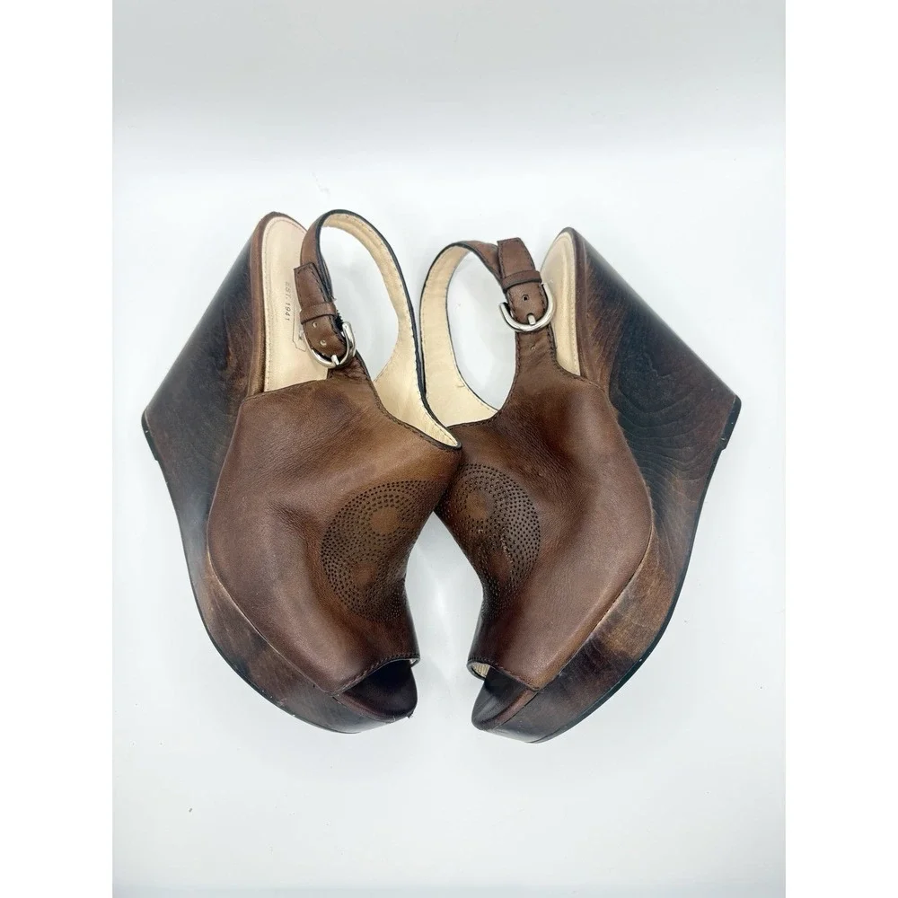 Coach Brown Leather Wedge Platform Sandals Open Toe Perforated Logo Size 7.5
